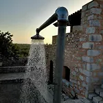 Apartmán The Two Carob Trees, Traditional Stonehouse, Nikandri, Pirgos Diros Lefkias